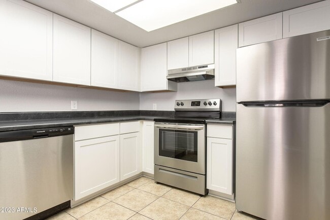 Building Photo - 4545 N 67th Ave