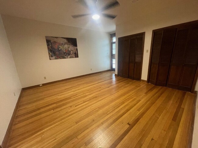 Building Photo - 4611 Woodlawn Dr