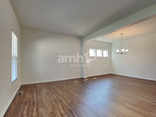 Building Photo - 1067 Carrington Pl