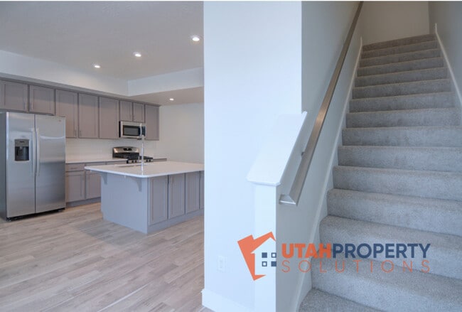 Building Photo - 408 S 980 W