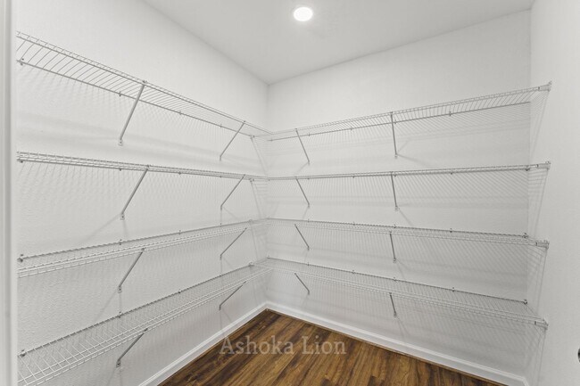 Building Photo - Coming Soon ! Come check out this beautifu...