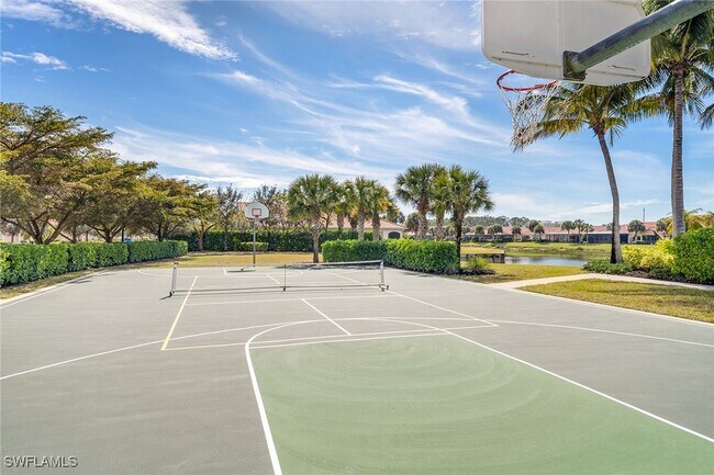 Building Photo - 13430 Kent St