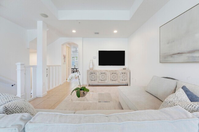 Building Photo - 2568 Gardens Pkwy