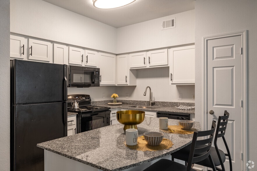 3BR, 3BA - 1,182SF - Kitchen - Villagio - New