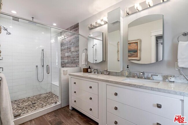 Building Photo - 5721 Tellefson Rd