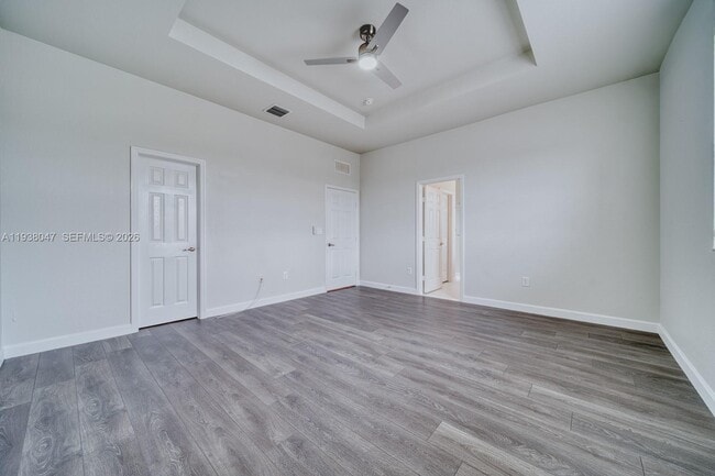 Building Photo - 2479 NE 4th St