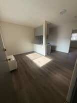 Building Photo - 7147 Greeley St., Tujunga