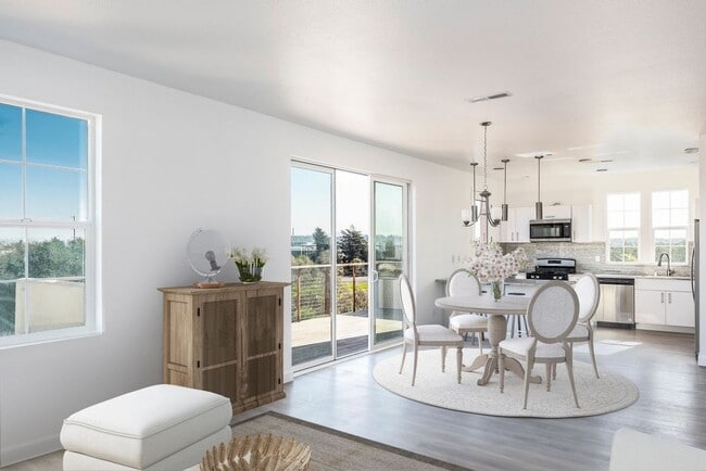 Building Photo - 23 Blackbird Cir