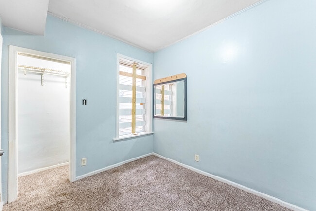 Building Photo - 6849 S Green St