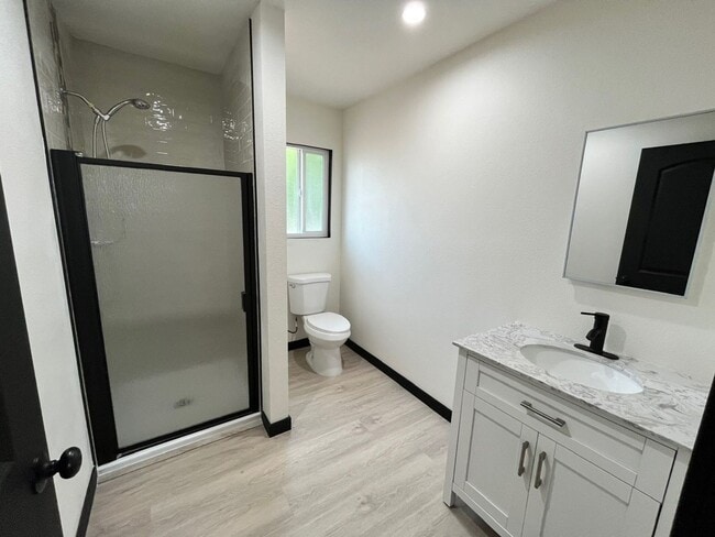 Building Photo - Beatiful and spacious Rental in Montebello for Lease