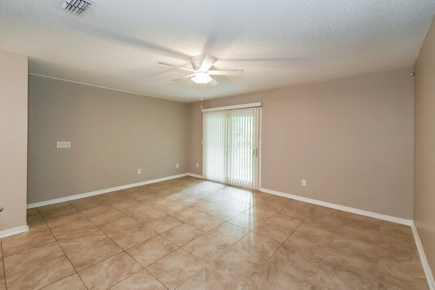 Building Photo - 4560 Melissa Ct W