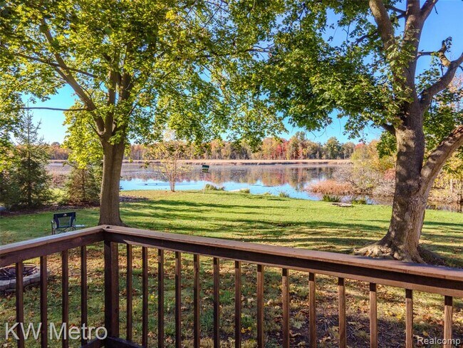 Building Photo - 2416 Shawood Dr