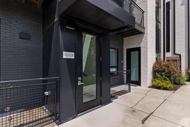 Building Photo - Chic Studio in the Heart of WEHO – Water &...