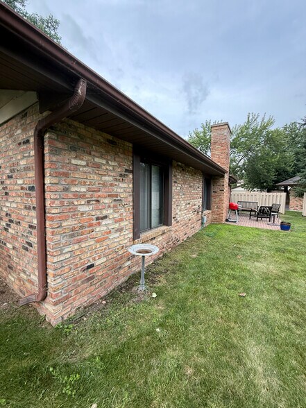 Building Photo - 1181 Weston Ln N