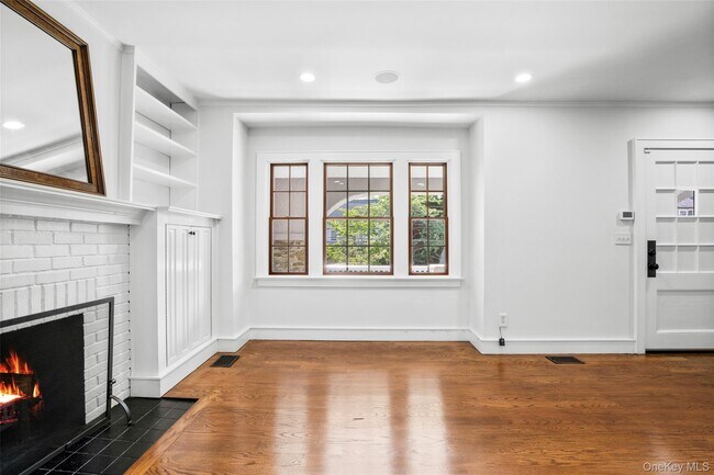 Building Photo - 6 Summit Ave