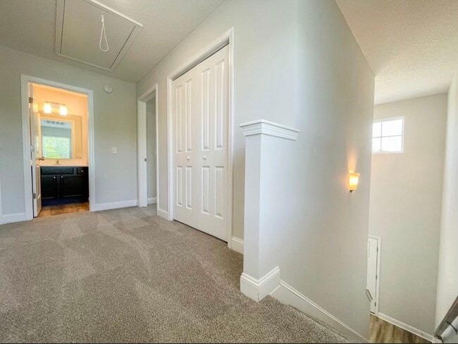 Building Photo - 120 Ironwood Dr