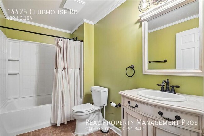 Building Photo - 14425 Clubhouse Rd