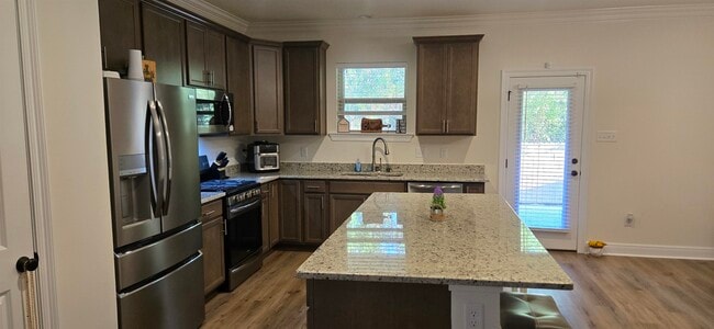Building Photo - 3299 Fairwood Ln