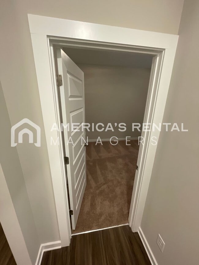 Building Photo - Home for Rent in Oak Grove, AL!!! Available to View Now!