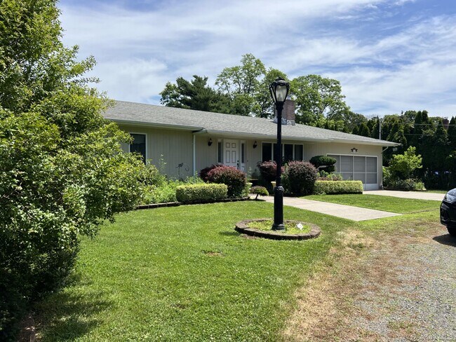 Building Photo - 215 Leon Rd