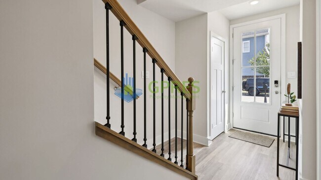 Building Photo - Upscale 3BR Townhome with Study, 2-Car Garage & Modern Finishes in McCandless Square