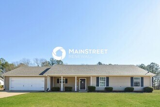 Building Photo - 3 Bedroom Pet-Friendly Home in Covington, ...