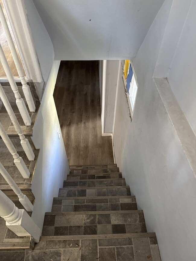 Building Photo - 2127 3rd Ave N