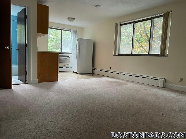 Building Photo - 15 Chester St