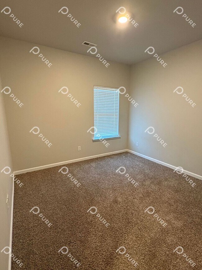 Building Photo - 14170 Lannister Ln