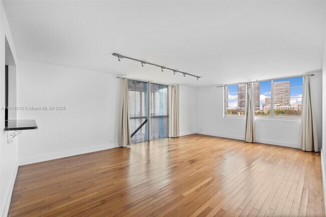 Building Photo - 3301 NE 5th Ave