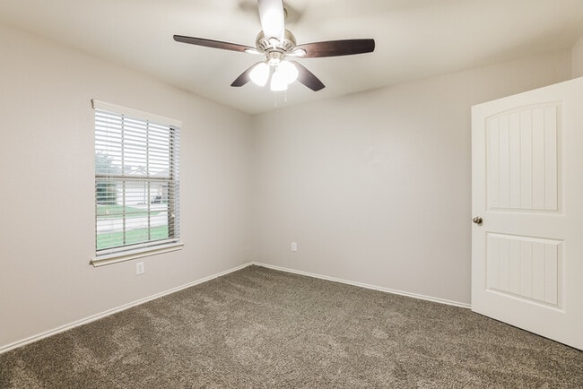 Building Photo - 7243 Basque Country Dr