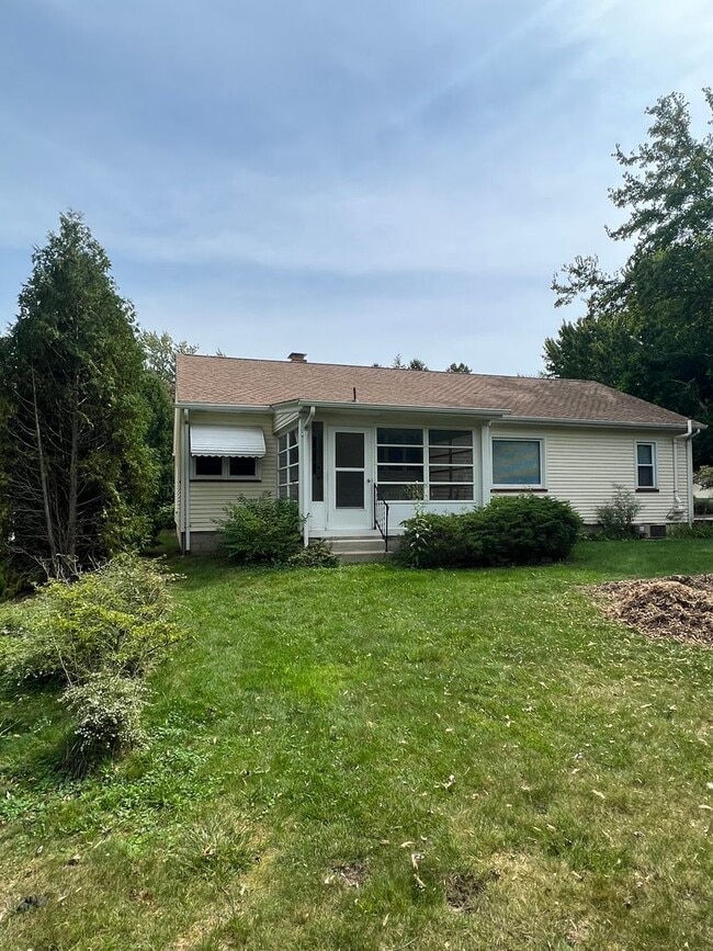 Building Photo - Updated Poland Ranch for Rent!