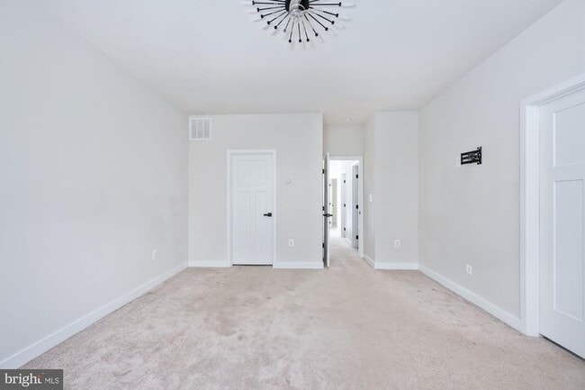 Building Photo - 1328 Trestle Dr