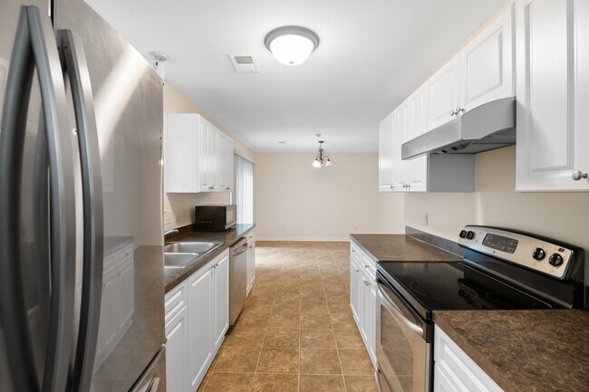 Building Photo - 212 Jasmine Pl Dr