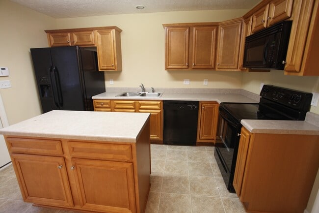 Building Photo - 2123 Cobblestone Dr