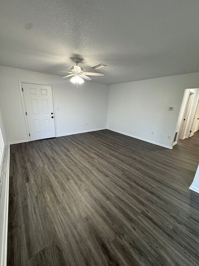 Building Photo - 1729 NE 2nd St