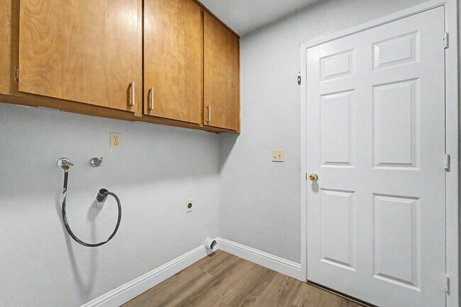 Building Photo - 2 Bedroom 2 bathroom Northside of Yuba City