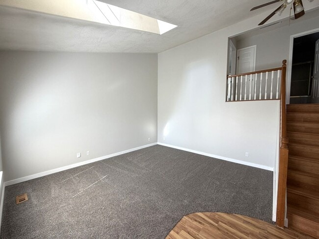Building Photo - Great 4 bed 2 bath home with RV parking in...