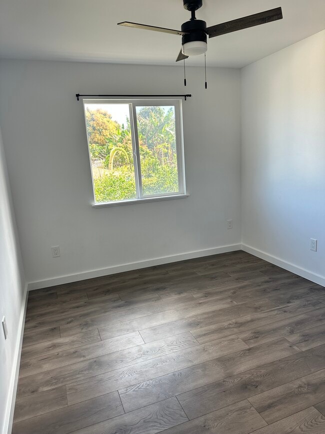Building Photo - 535 Kaao Cir