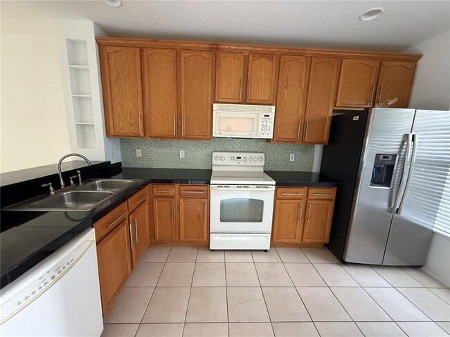 Building Photo - 3549 Wilshire Way Rd