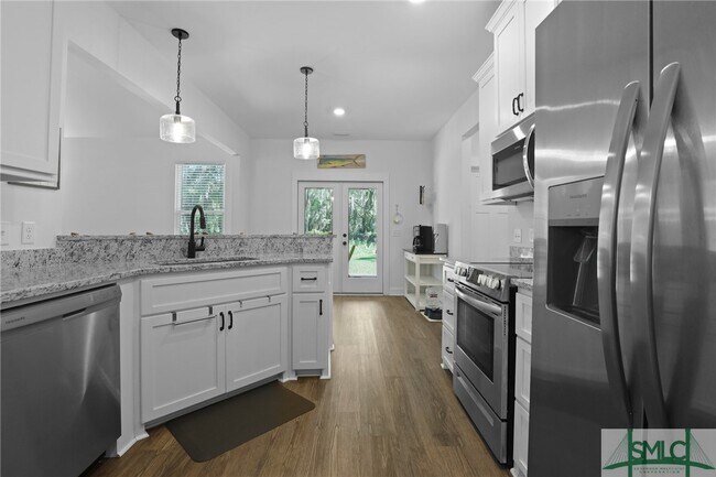 Building Photo - 1003 Dolphin Ct