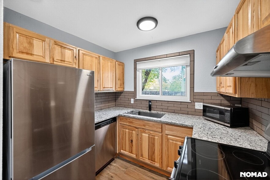 Building Photo - 4468 Driftwood Pl