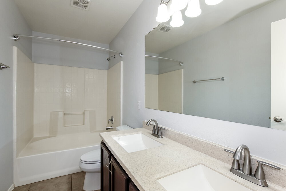 Building Photo - 14285 N Gil Balcome Ct