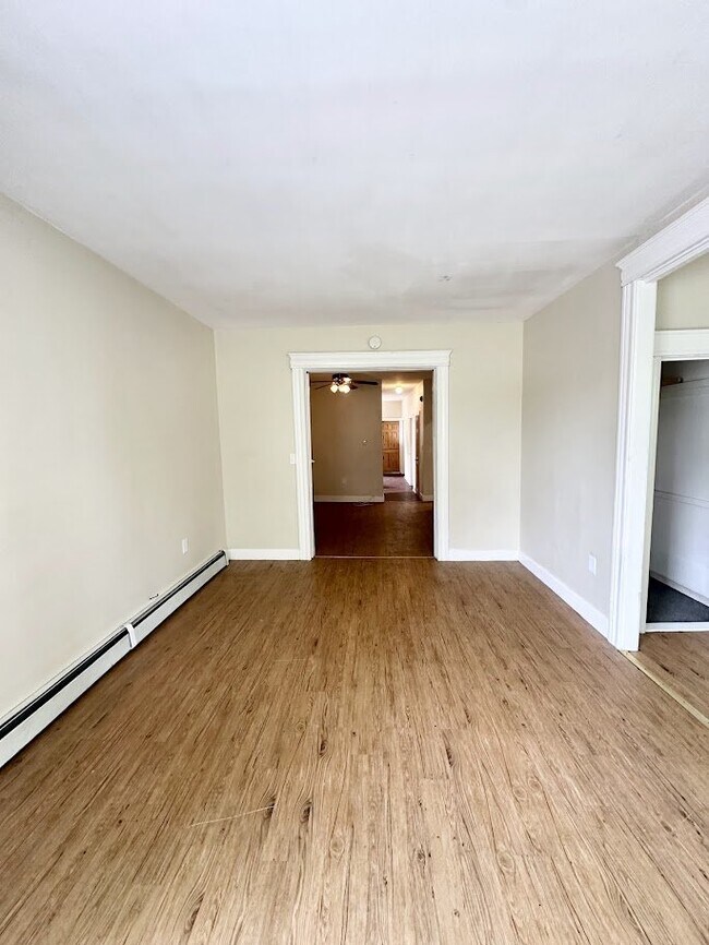 Building Photo - 281 Ontario St