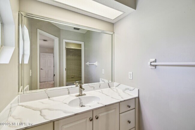 Building Photo - 13022 Huntley Manor Dr