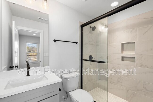 Building Photo - 1126 Pegram St