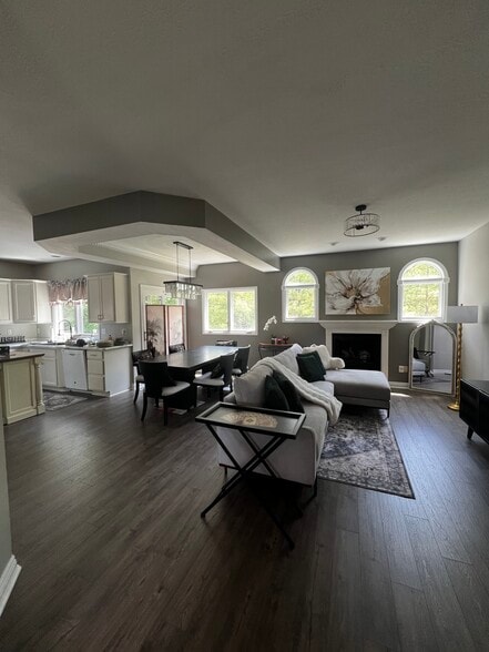 Building Photo - 3269 Grey Village Dr
