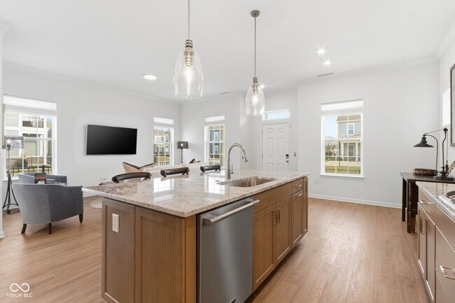 Building Photo - 776 Templeton Dr