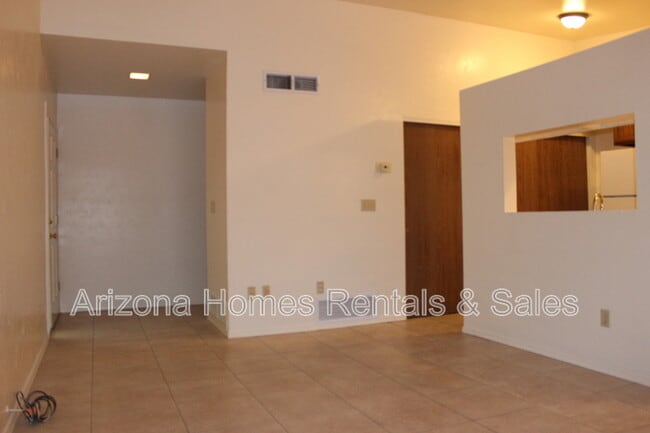 Building Photo - 609 S Liana Ct