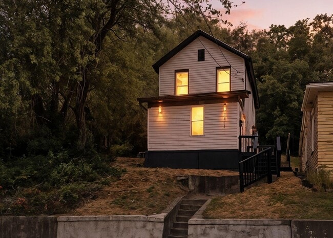 Building Photo - 1041 Market St